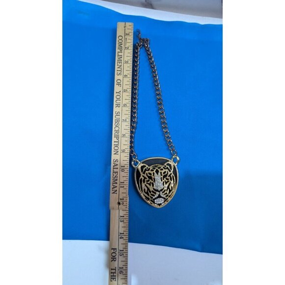 Gold-Plated Lion Head Pendant Necklace With Rhinestones - Picture 8 of 8